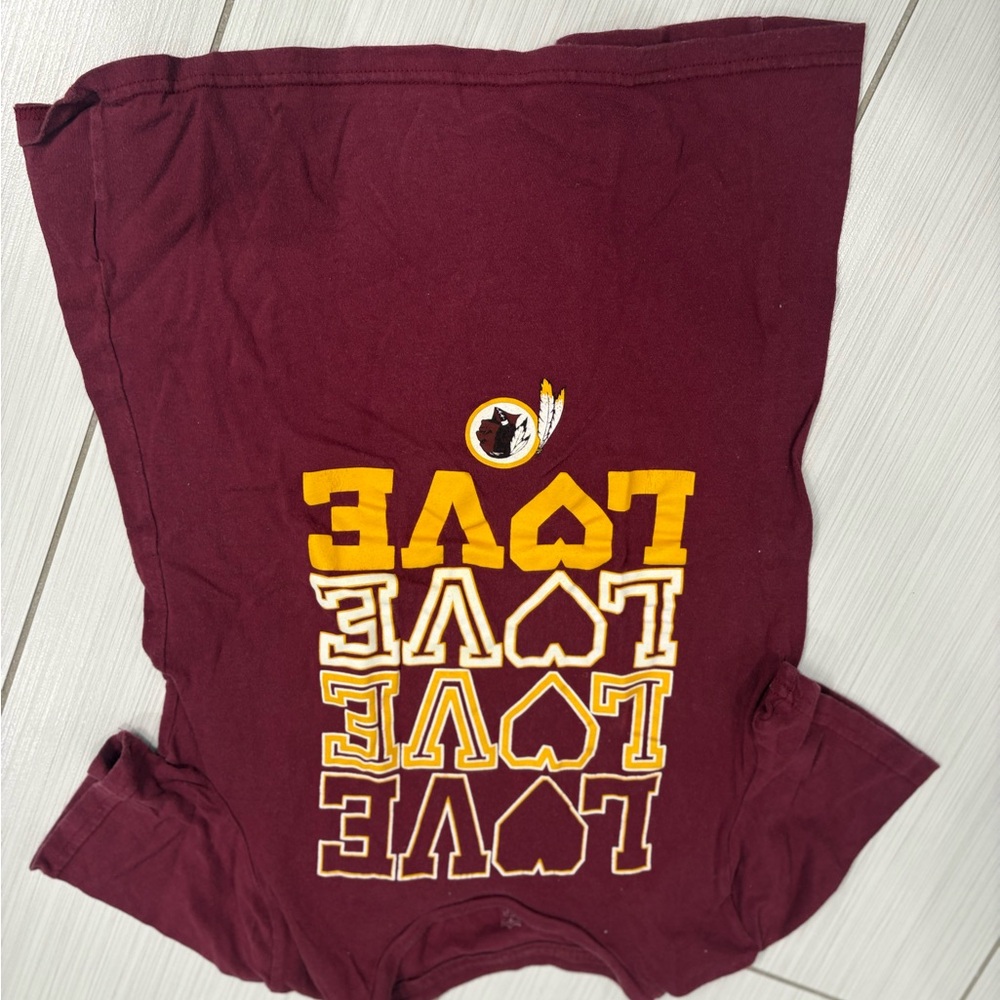 redskins Burgundy Graphic Tee with Love Print